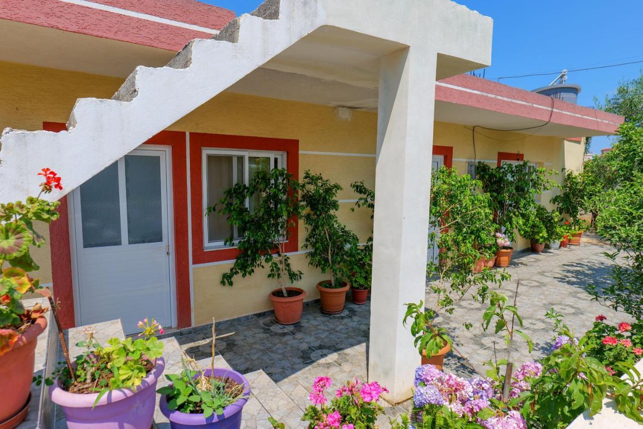 Ilias House Hotel Ksamil Exterior photo